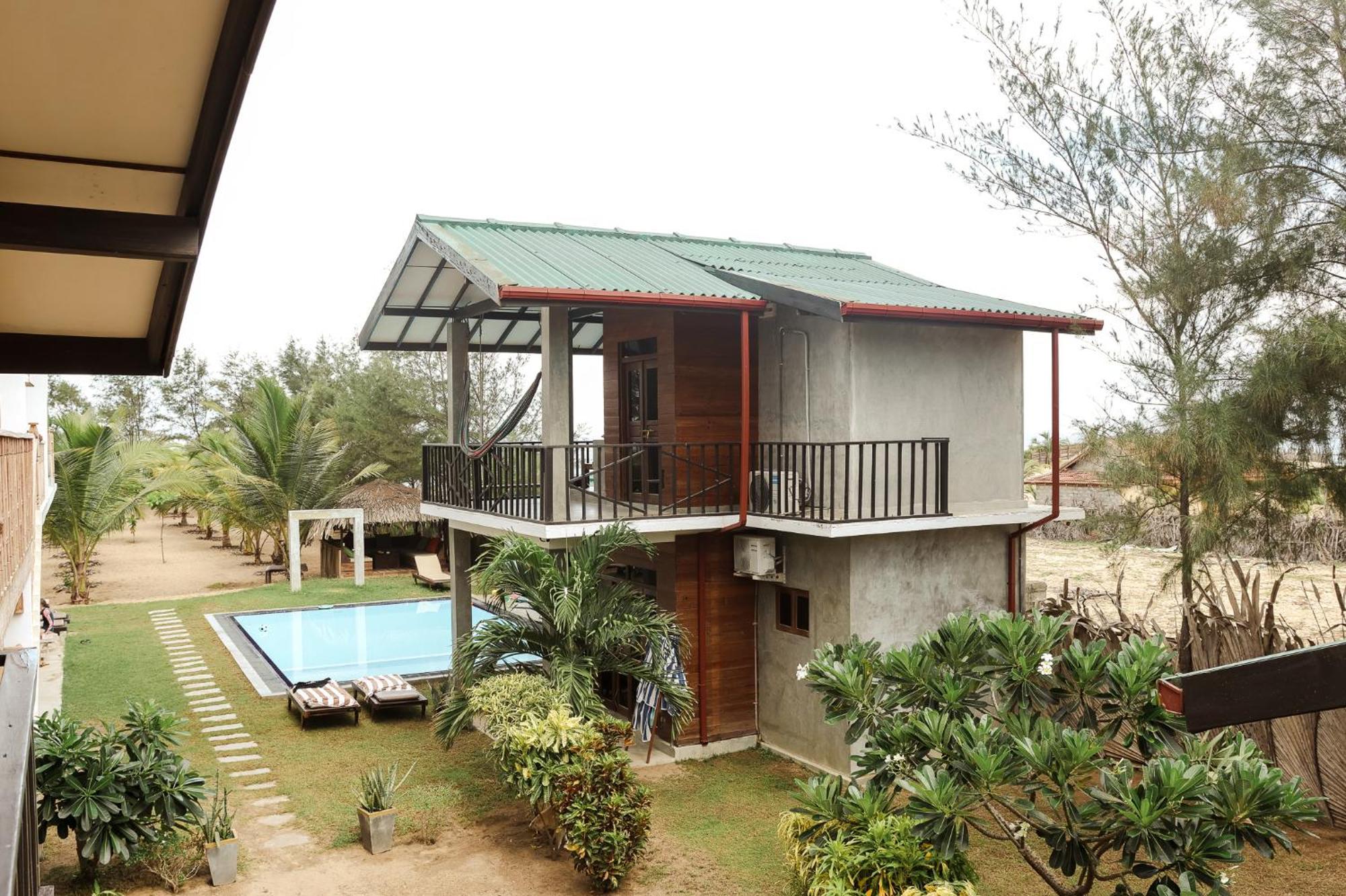 Stay Golden Arugam Bay Exterior photo