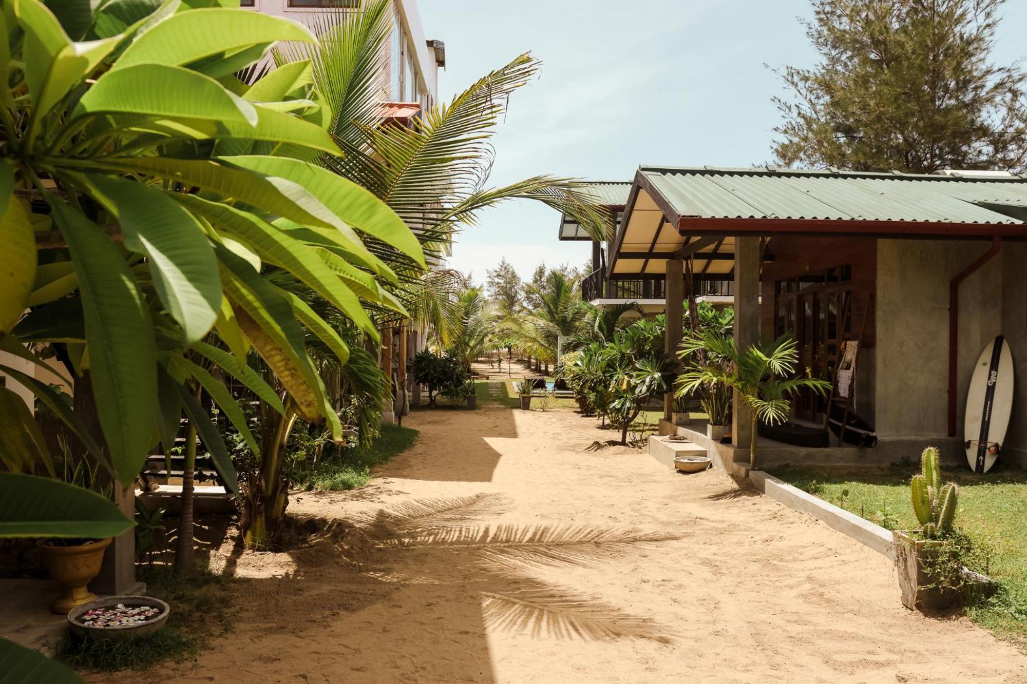 Stay Golden Arugam Bay Exterior photo
