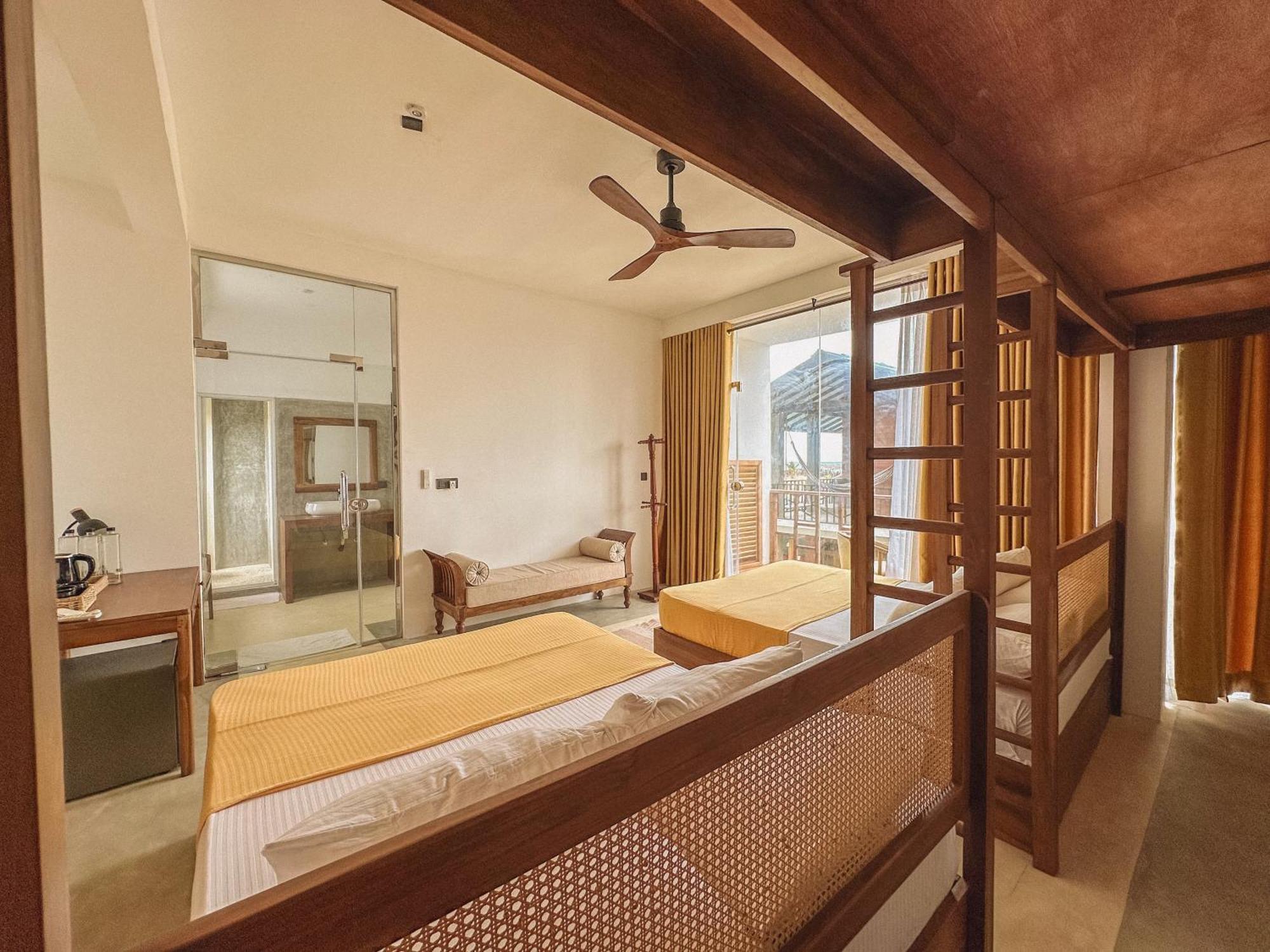 Stay Golden Arugam Bay Exterior photo